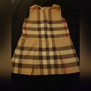 Burberry dress 👗 for kids size 4 Y